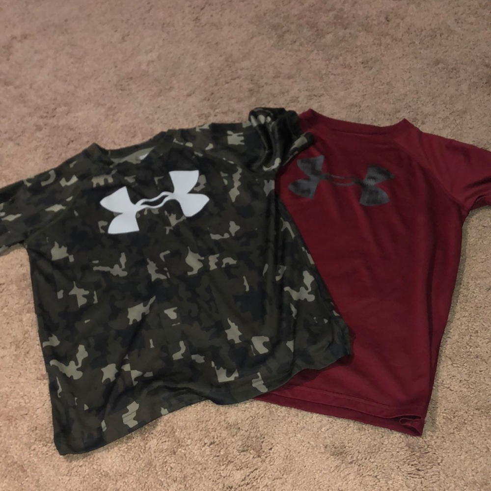 2 UA short sleeve t’s
